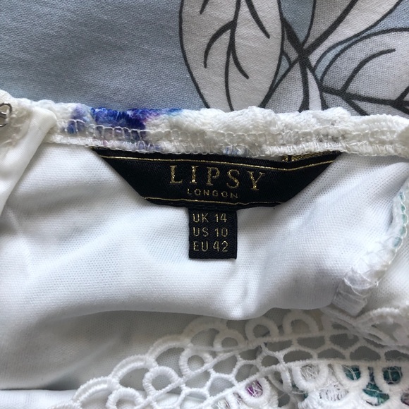 Pretty dress with lace detailing - Picture 3 of 3